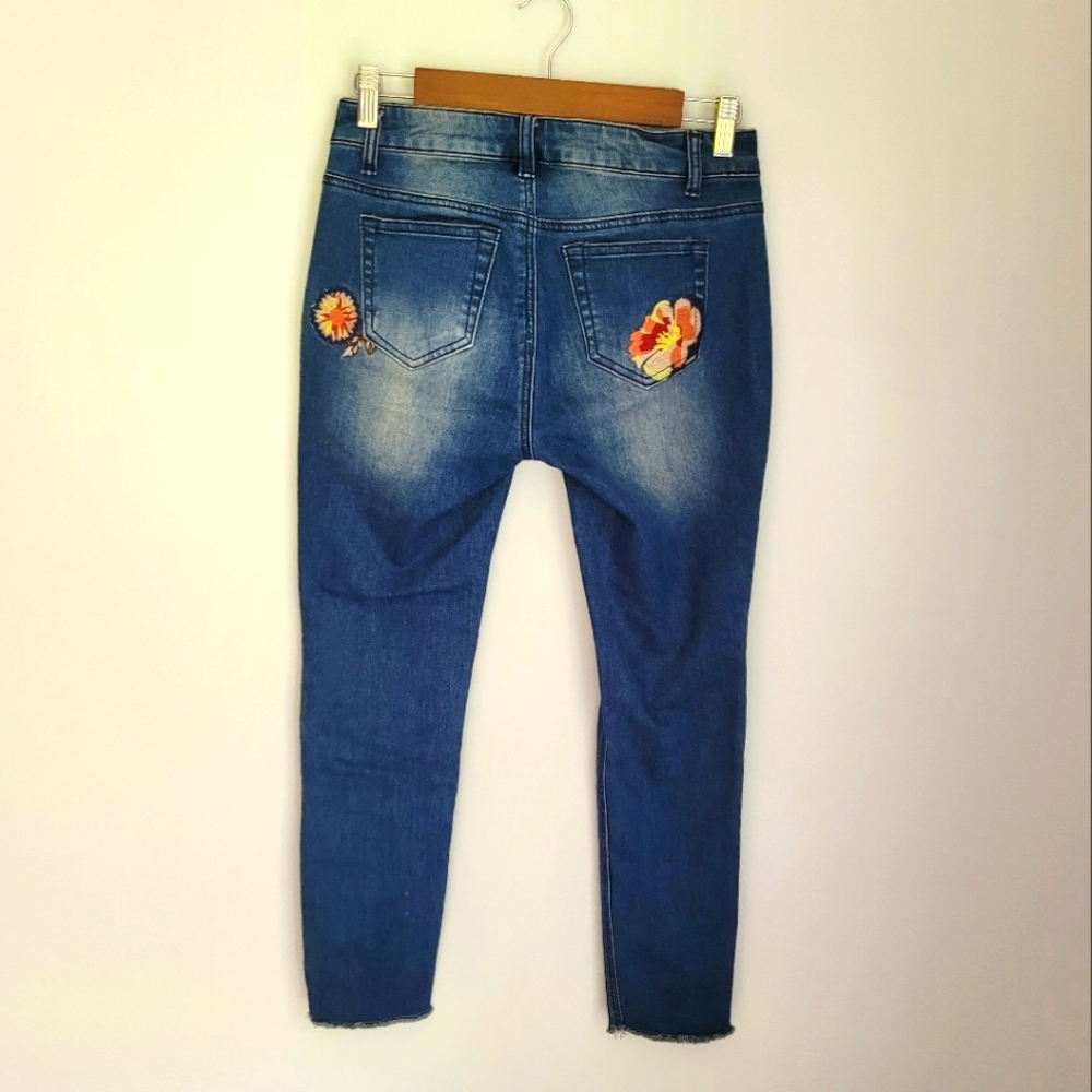 Indigo Thread Co. | Floral Embroidered Skinny Jeans with Freyed Hem - Picture 3 of 5
